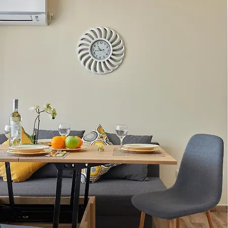 Romance & Free Parking * بورغاس