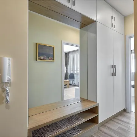 Romance & Free Parking 布尔加斯