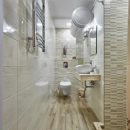 Romance & Free Parking 布尔加斯